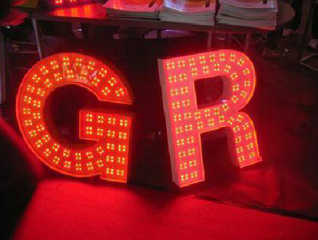 丽江LED发光字常见的安装误区。